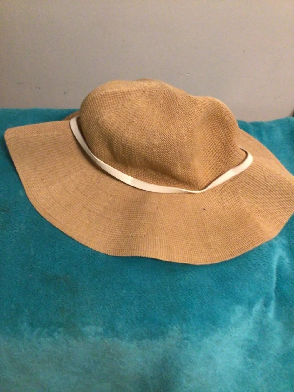 KOORINGAL floppy hat with leather accent and cotton lining and chin te SZ 50cm